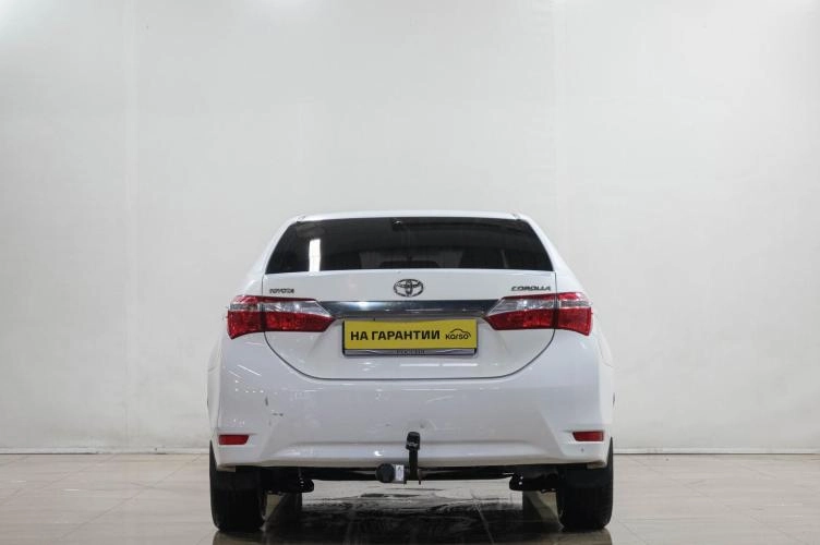 Toyota Corolla 5 из 6