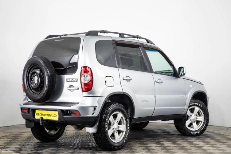 Chevrolet Niva 4 из 6