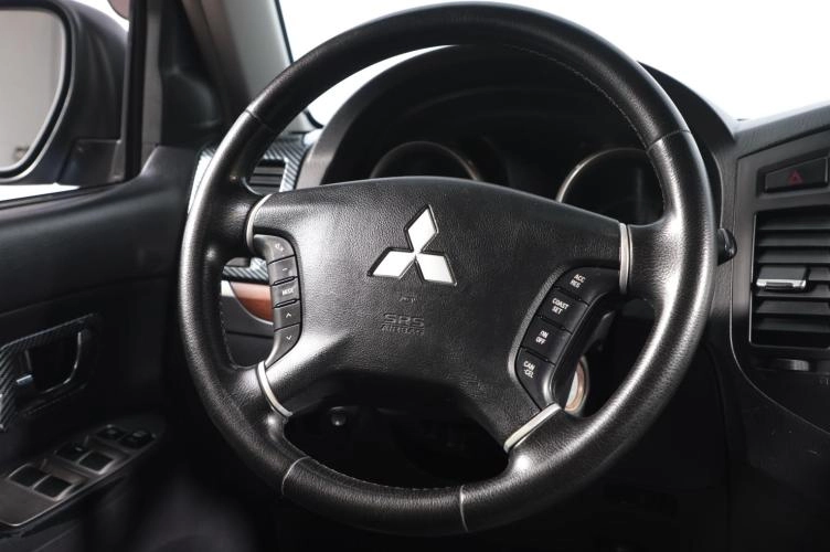 Mitsubishi Pajero 11 из 19