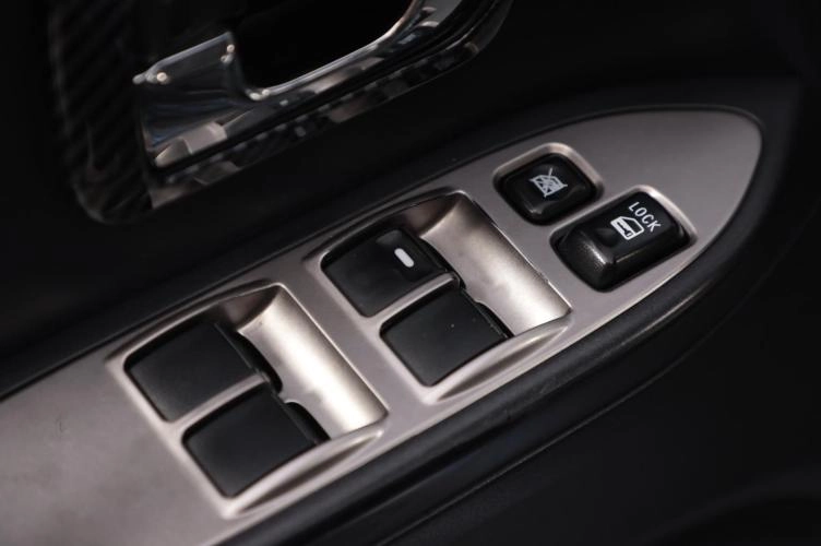 Mitsubishi Pajero 15 из 19