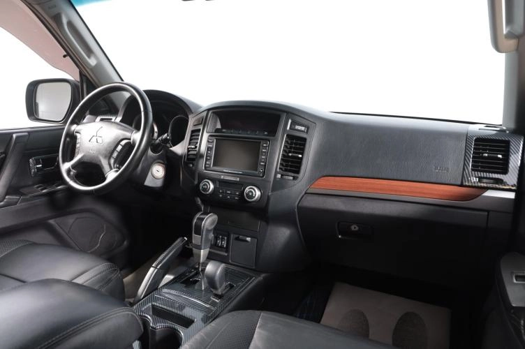 Mitsubishi Pajero 9 из 19