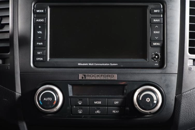 Mitsubishi Pajero 10 из 19