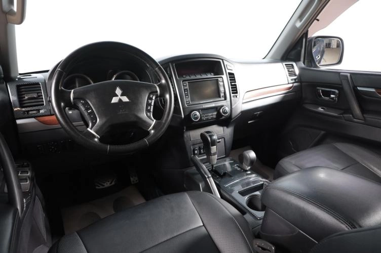 Mitsubishi Pajero 7 из 19