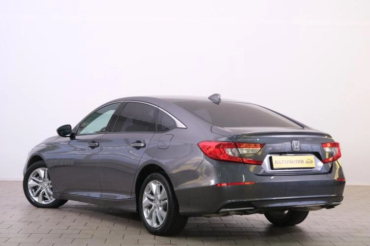 Honda Accord 4 из 6