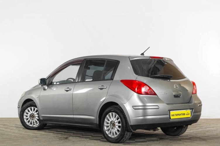 Nissan Tiida 4 из 6