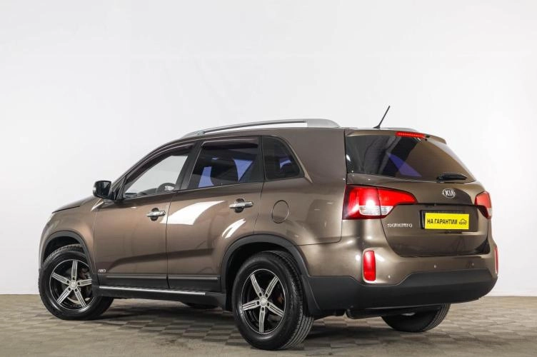 KIA Sorento 4 из 6