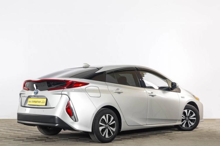 Toyota Prius Prime 6 из 6