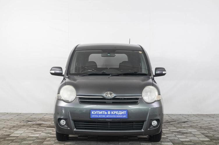 Toyota Sienta 2 из 6