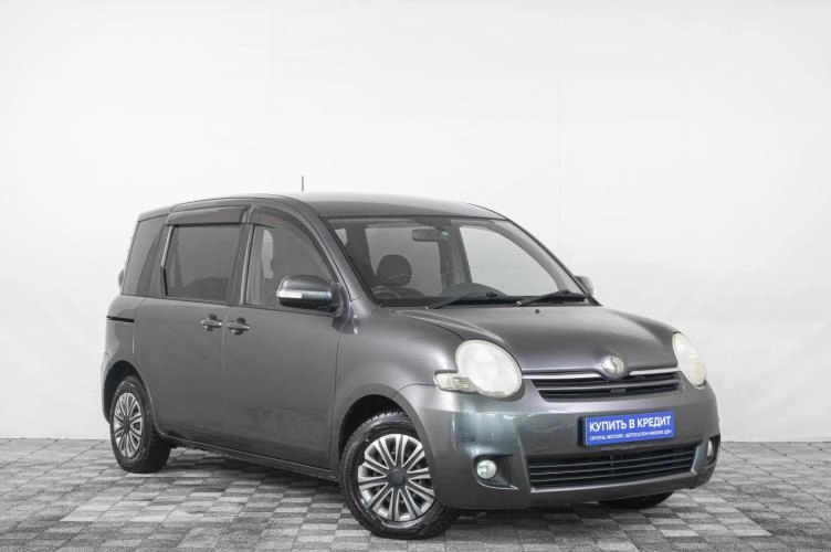 Toyota Sienta 1 из 6