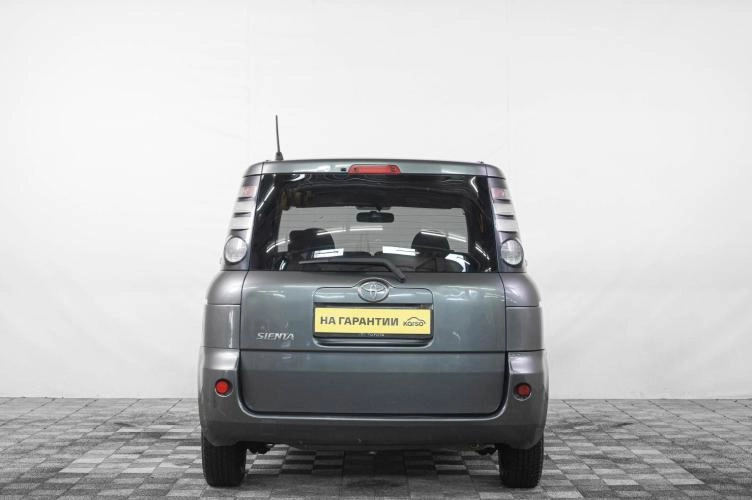 Toyota Sienta 5 из 6
