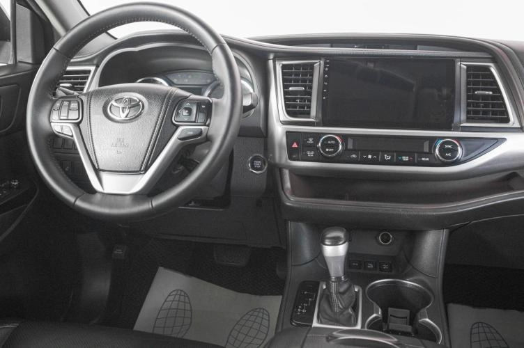 Toyota Highlander 12 из 24