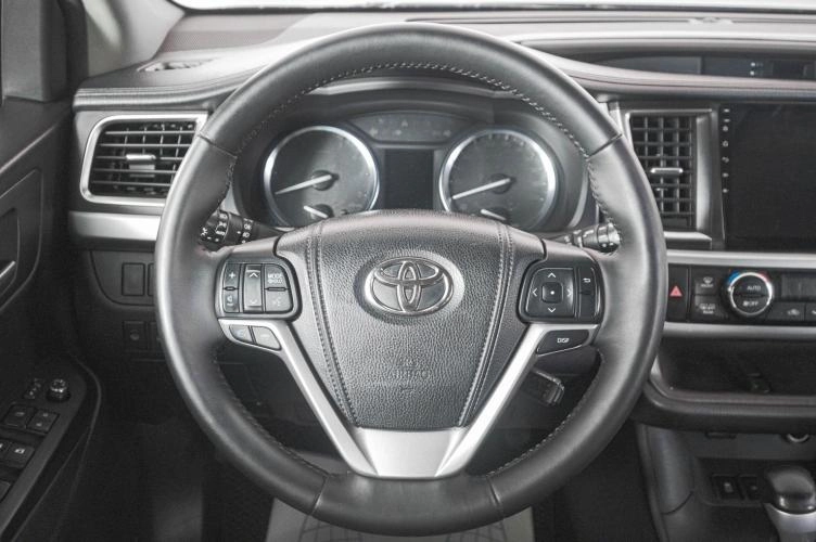 Toyota Highlander 14 из 24
