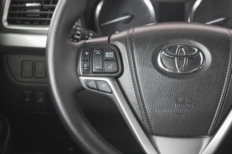 Toyota Highlander 15 из 24
