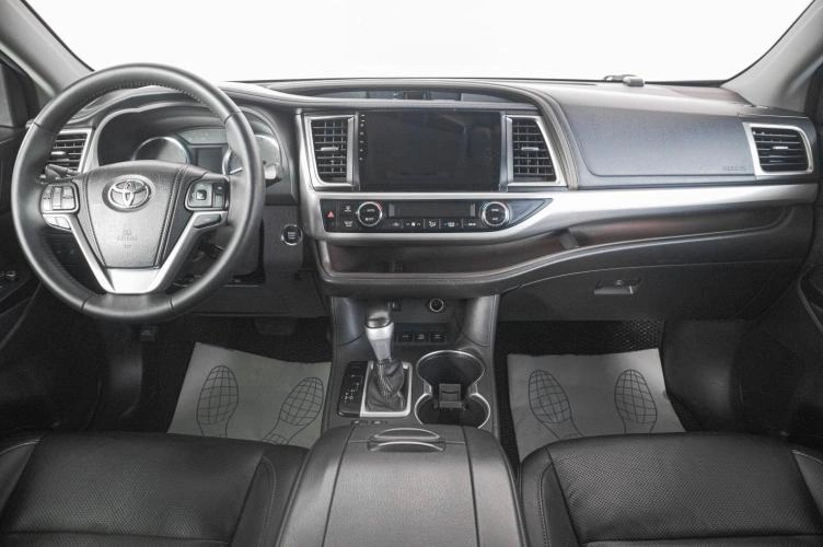 Toyota Highlander 13 из 24
