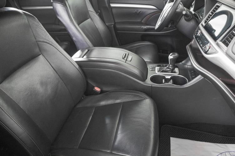 Toyota Highlander 11 из 24