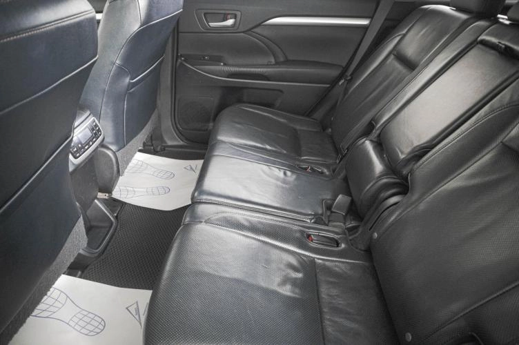 Toyota Highlander 9 из 24
