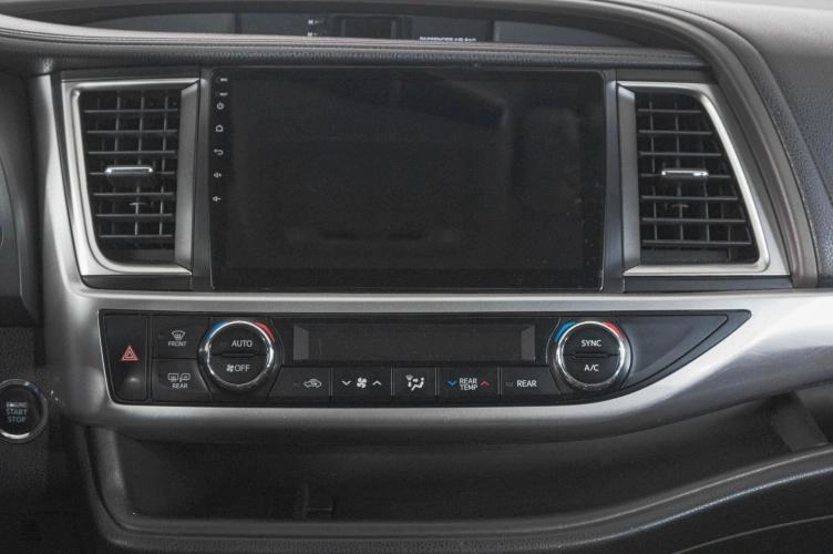 Toyota Highlander 17 из 24