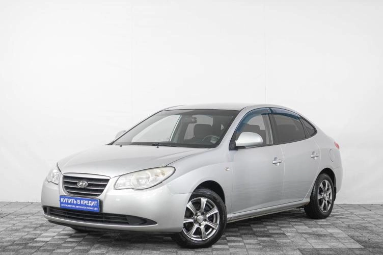 Hyundai Elantra 3 из 6
