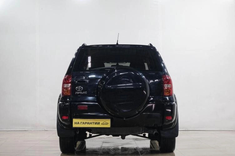 Toyota RAV4 5 из 6