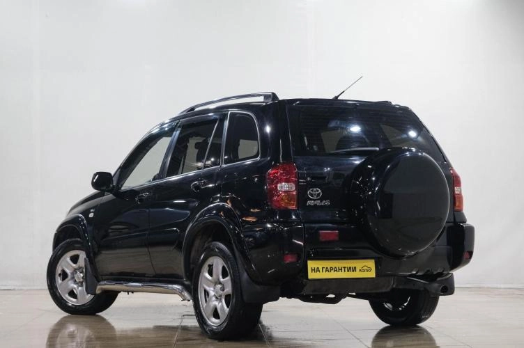 Toyota RAV4 4 из 6