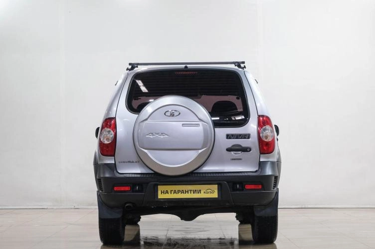 Chevrolet Niva 5 из 6