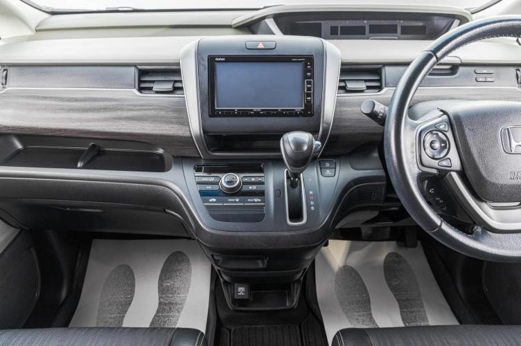 Honda Freed 17 из 26