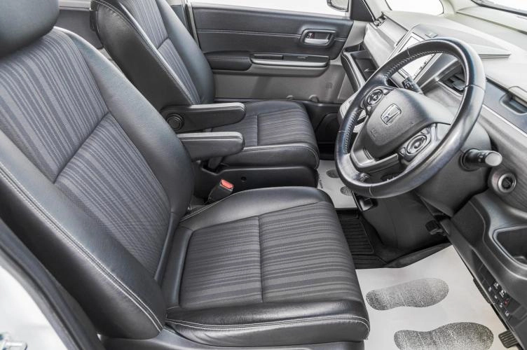 Honda Freed 10 из 26