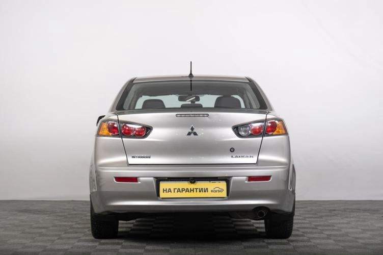 Mitsubishi Lancer 4 из 6