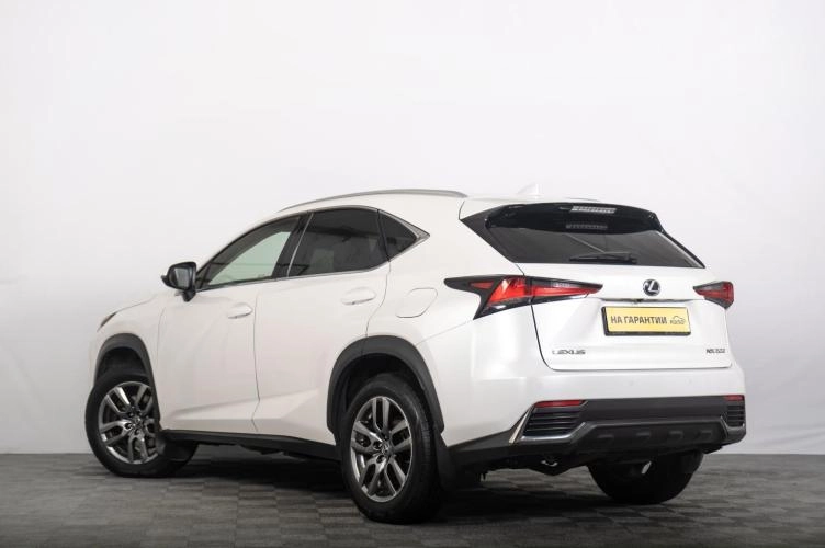Lexus NX 5 из 6