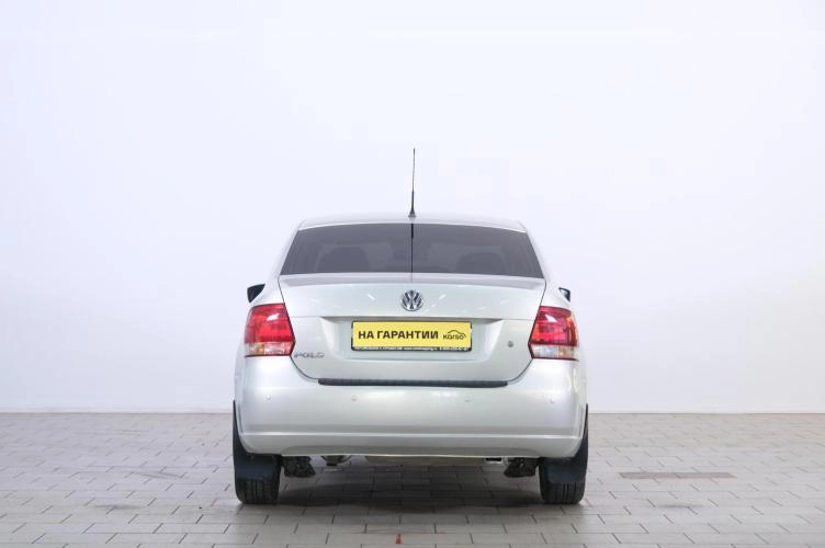 Volkswagen Polo 5 из 6