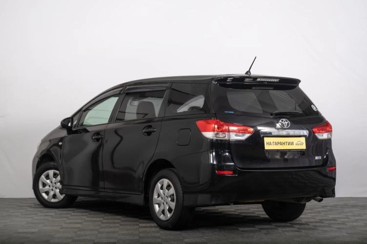 Toyota Wish 5 из 6