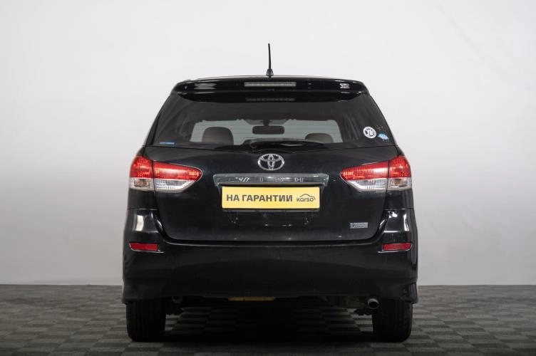 Toyota Wish 4 из 6