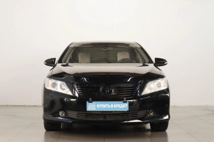 Toyota Camry 2 из 6