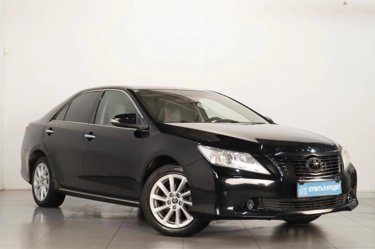 Toyota Camry 1 из 6