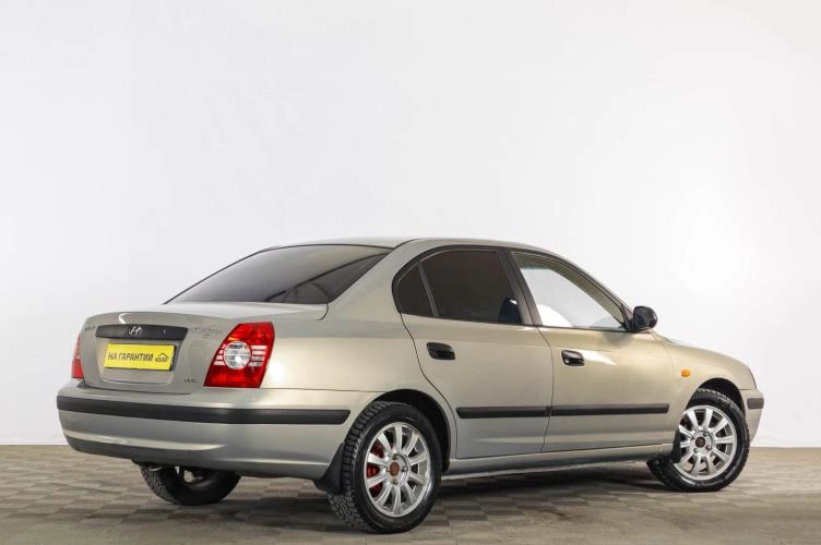 Hyundai Elantra 6 из 6