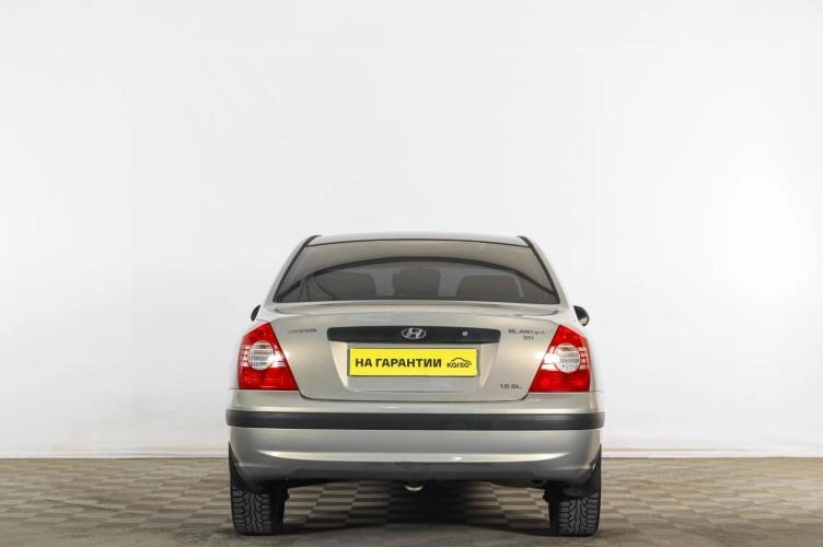Hyundai Elantra 5 из 6