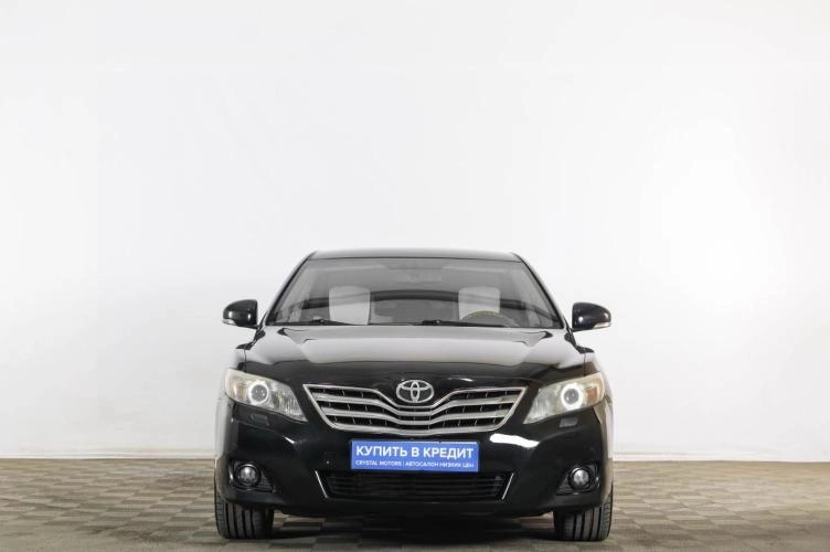 Toyota Camry 2 из 6
