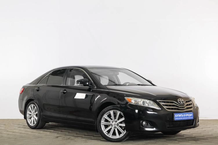 Toyota Camry 1 из 6