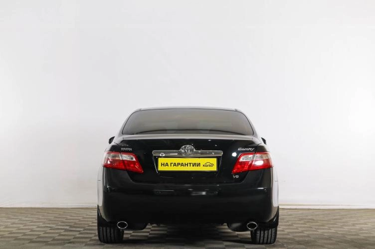 Toyota Camry 5 из 6