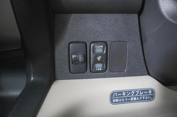 Toyota Passo 17 из 19