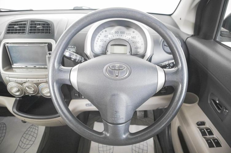 Toyota Passo 15 из 19