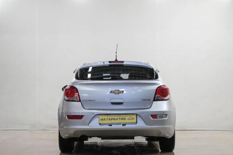 Chevrolet Cruze 5 из 6
