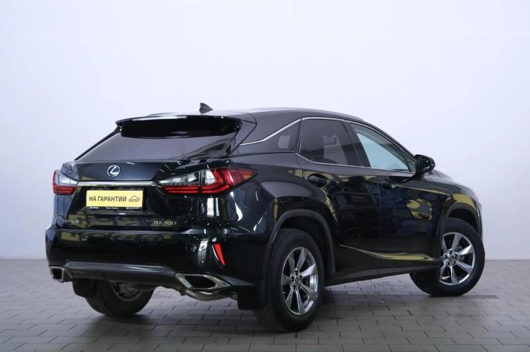 Lexus RX 6 из 6