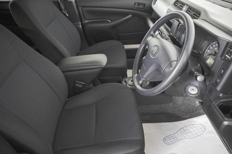 Toyota Probox 11 из 21