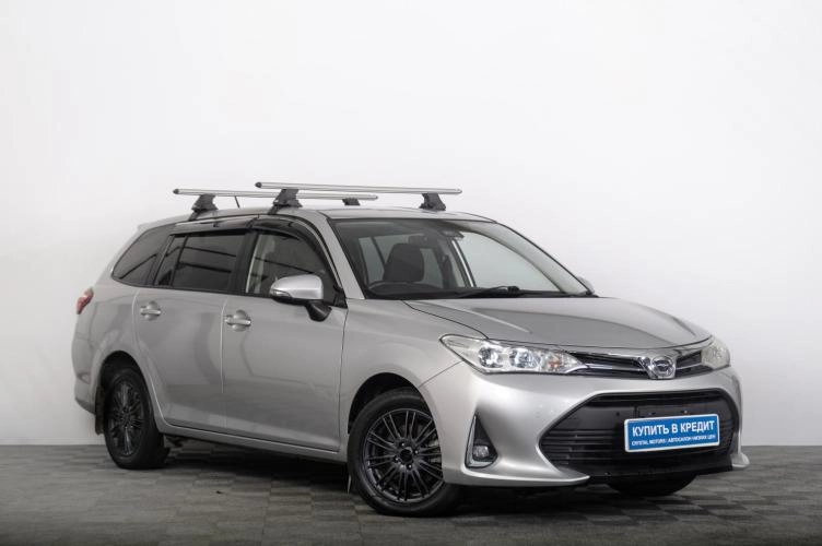 Toyota Corolla Fielder 1 из 6
