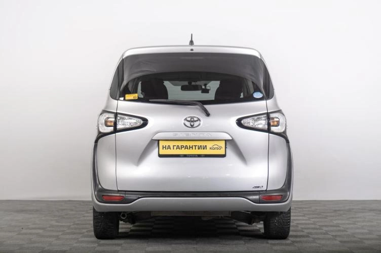 Toyota Sienta 4 из 6