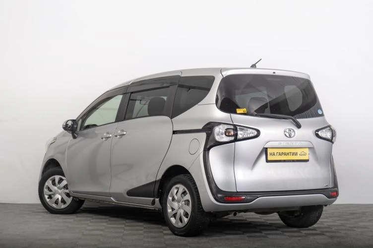 Toyota Sienta 5 из 6