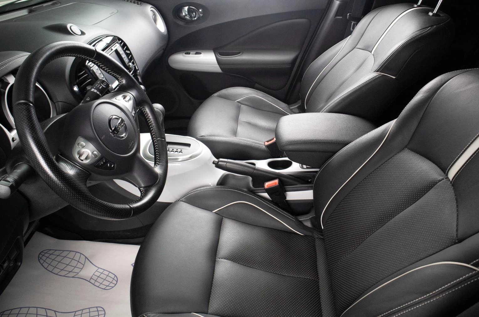 Nissan Juke 18 из 22