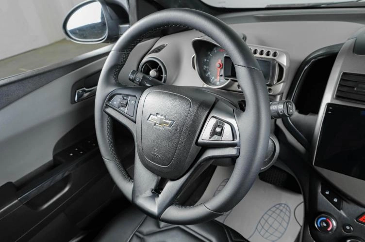 Chevrolet Aveo 13 из 18