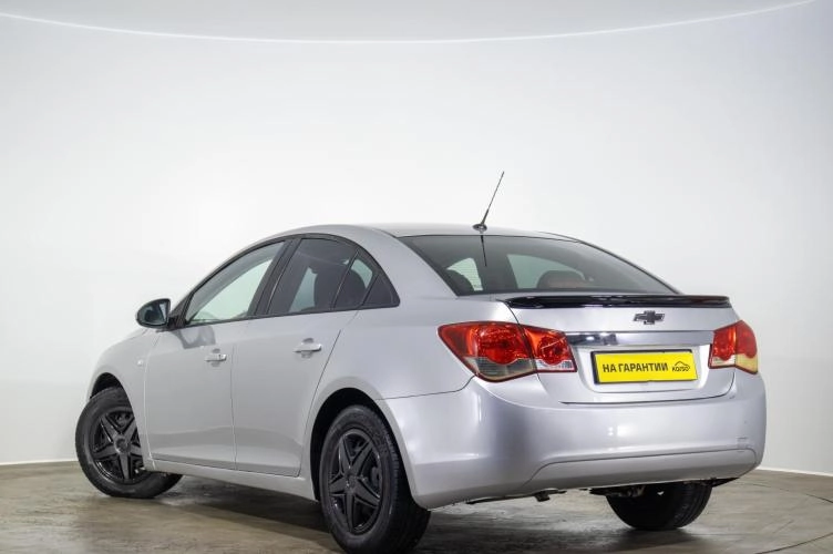 Chevrolet Cruze 6 из 6